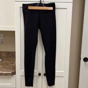 Black Lululemon Wunder Under Leggings